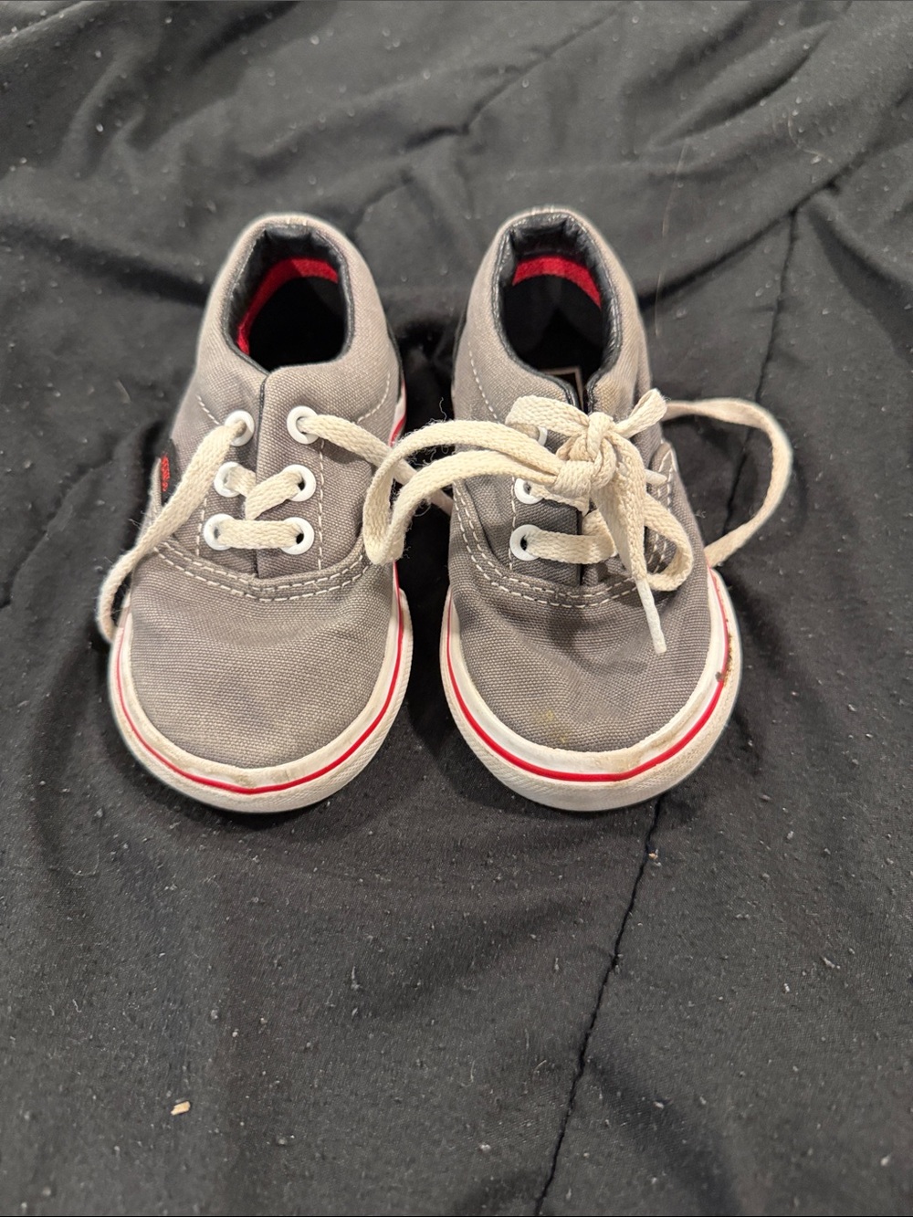 Kids Gray Canvas Lace-Up Shoes with Red Trim vans toddler size 4
